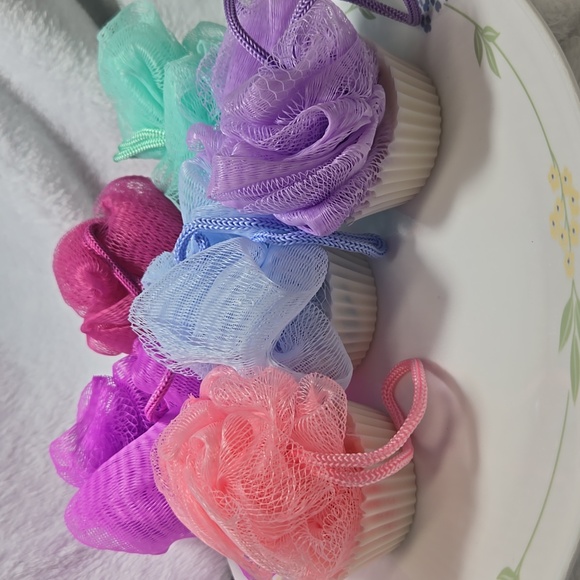 NEW! "Fruitalicious" Shea Butter Cupcake Soap - Picture 6 of 12